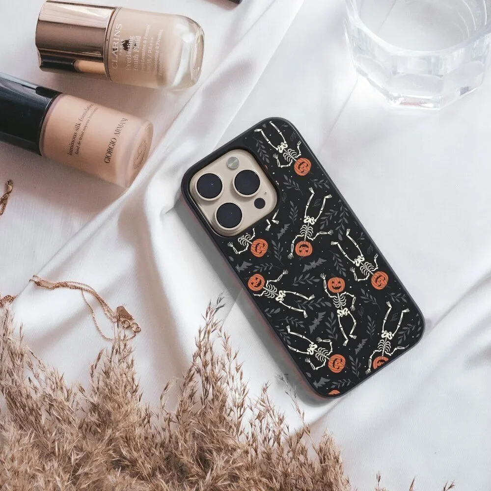 Halloween Phone Cover – iPhone 16, 15 Pro, Galaxy S25, S24, S24 Ultra, Pixel 9